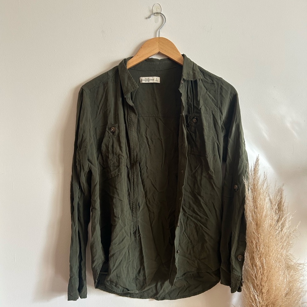 Abercrombie & Fitch Olive Green Button-Up Shirt